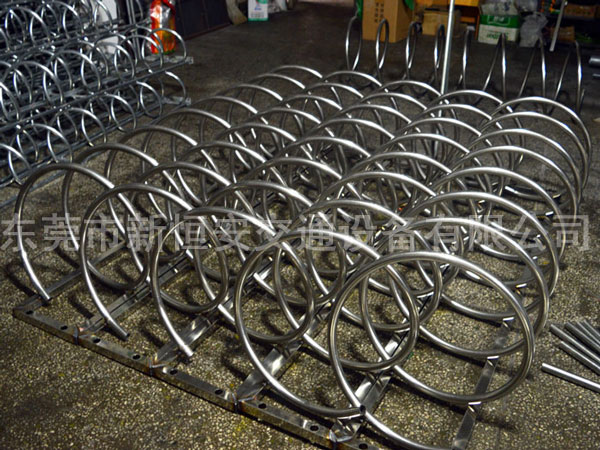 螺旋式自行車停放架車間生產(chǎn)實(shí)物圖拍攝