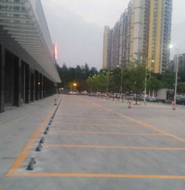 買質(zhì)量好的車輪定位器金屬擋車器就上新恒安交通設備