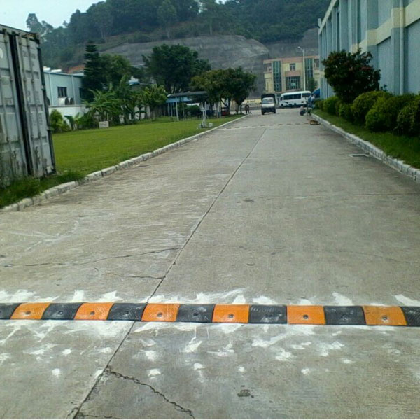 東莞新恒安鑄鋼減速帶廠家官方正品批發(fā)