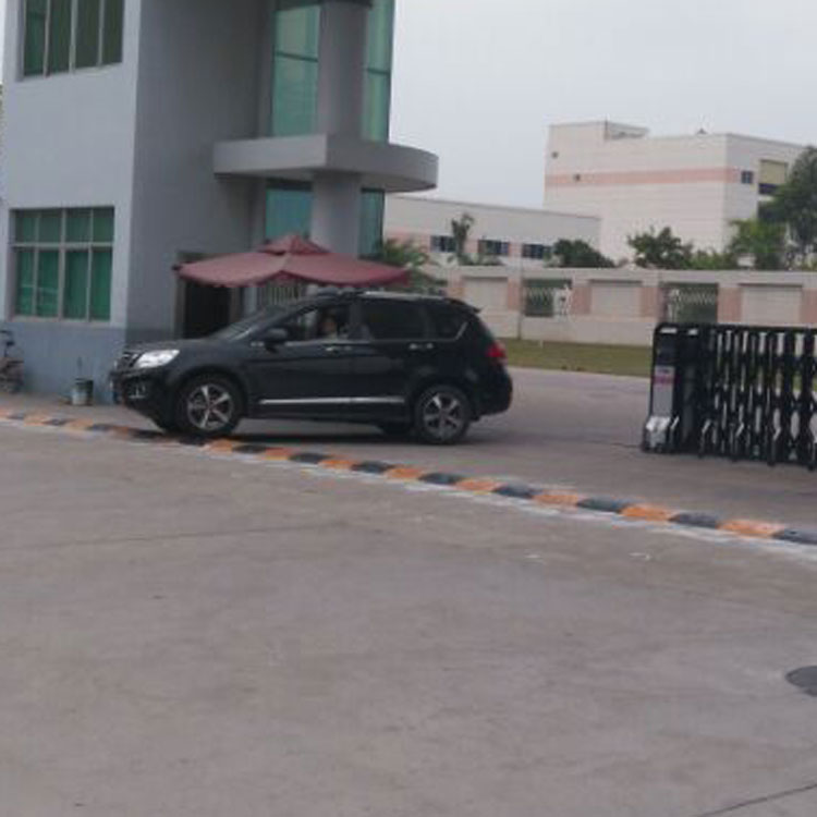 買耐用橡膠減速帶就上新恒安交通設(shè)備質(zhì)量保證價格便宜