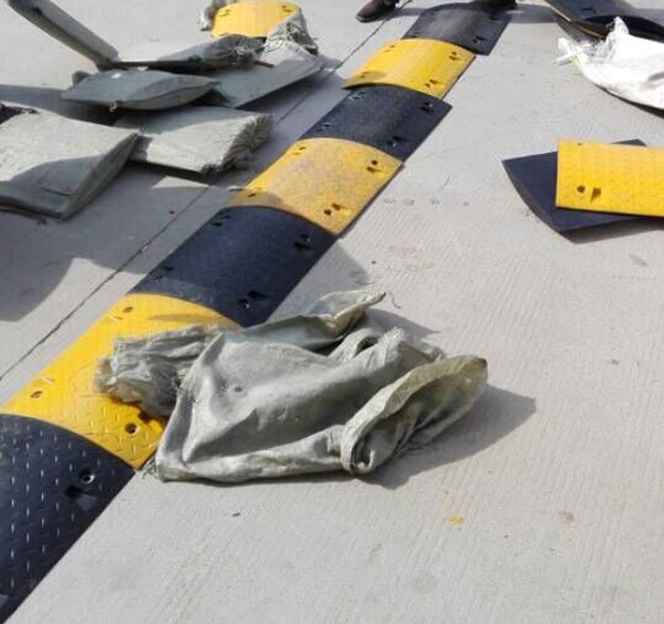 買質(zhì)量好的橡膠減速帶就上東莞新恒安交通設(shè)備