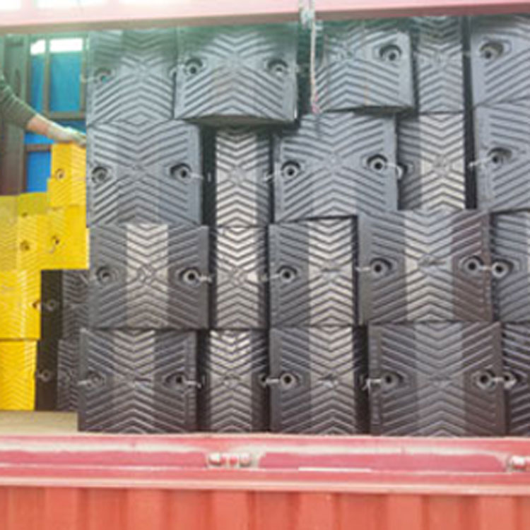 東莞鑄鋼減速帶廠家批發(fā)